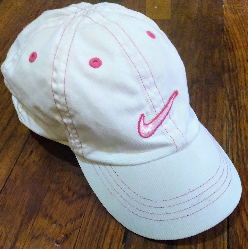 Nike  Toddlers Baseball Cap Hat Pink and White